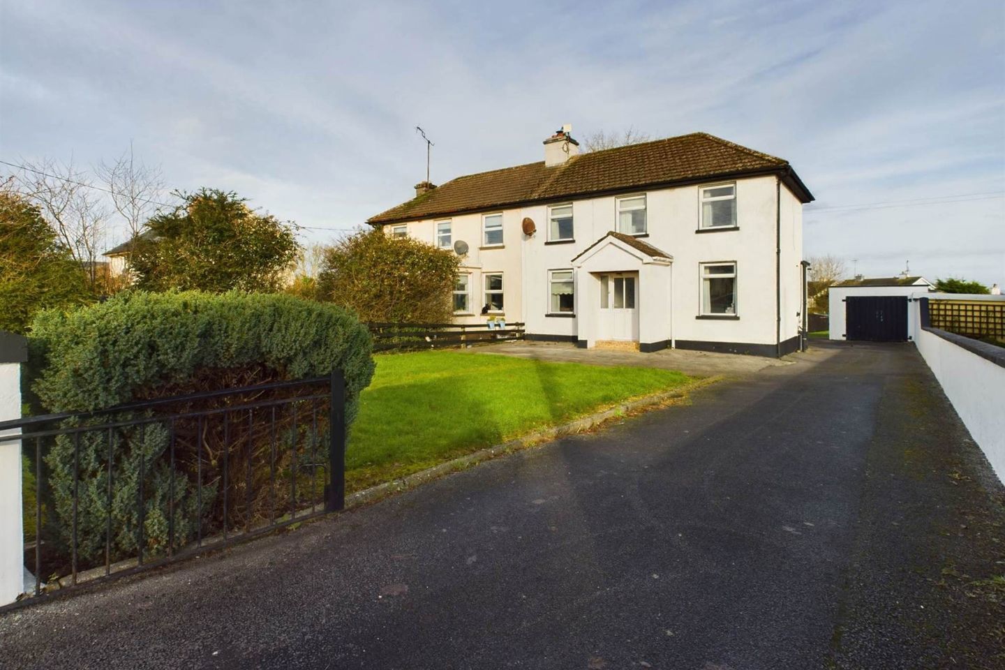 Knock, Lanesborough, Longford Town, Co. Longford, N39D3T9