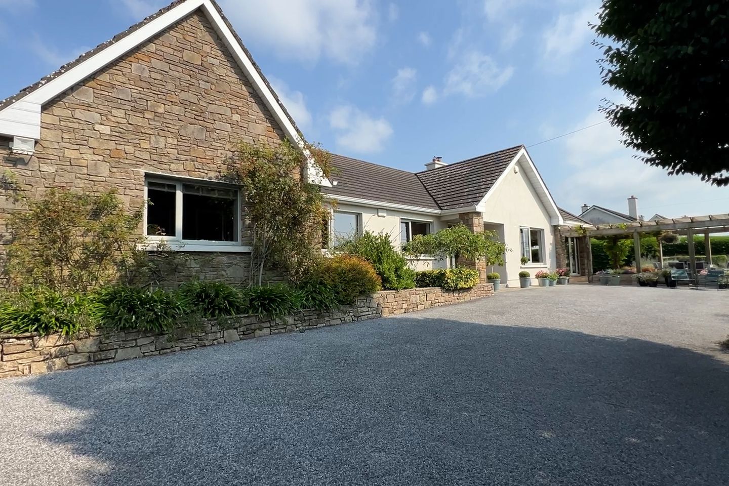 The Farside, Jerpoint West, Thomastown, Co. Kilkenny, R95F8E8 1