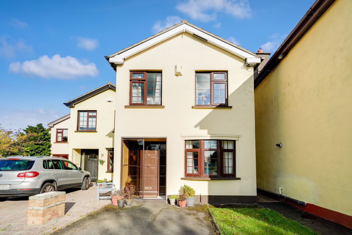 5 Yellow Meadow Lawn, Clondalkin, Dublin 22 1