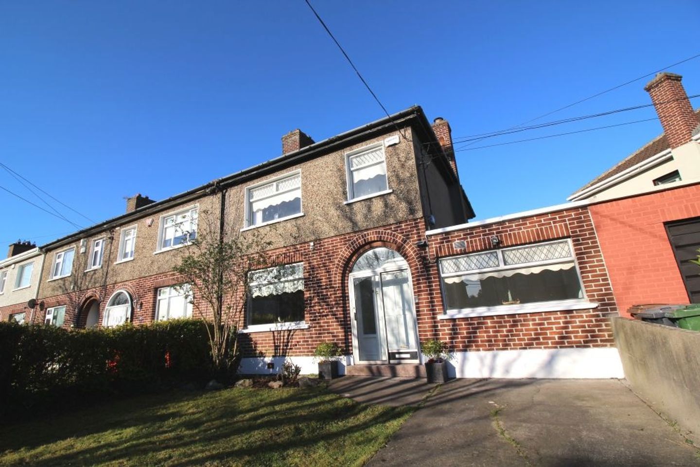 16 Brookwood Crescent, Artane, Dublin 5, D05AX96 1