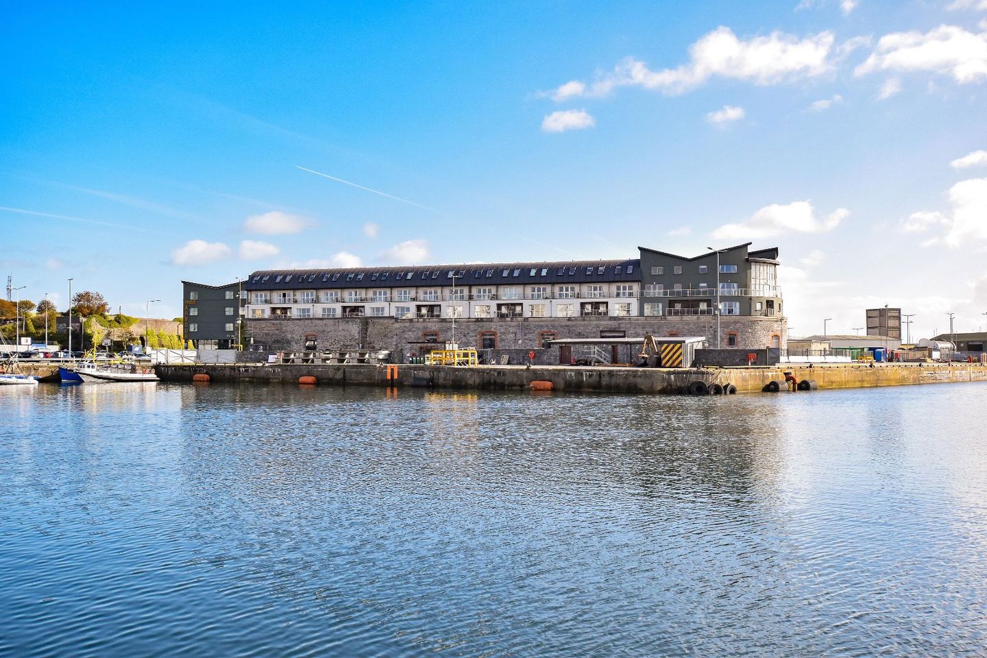 64 Ce Na Mara, Bothar Na Long, The Docks, Galway City Centre, H91AX88 1