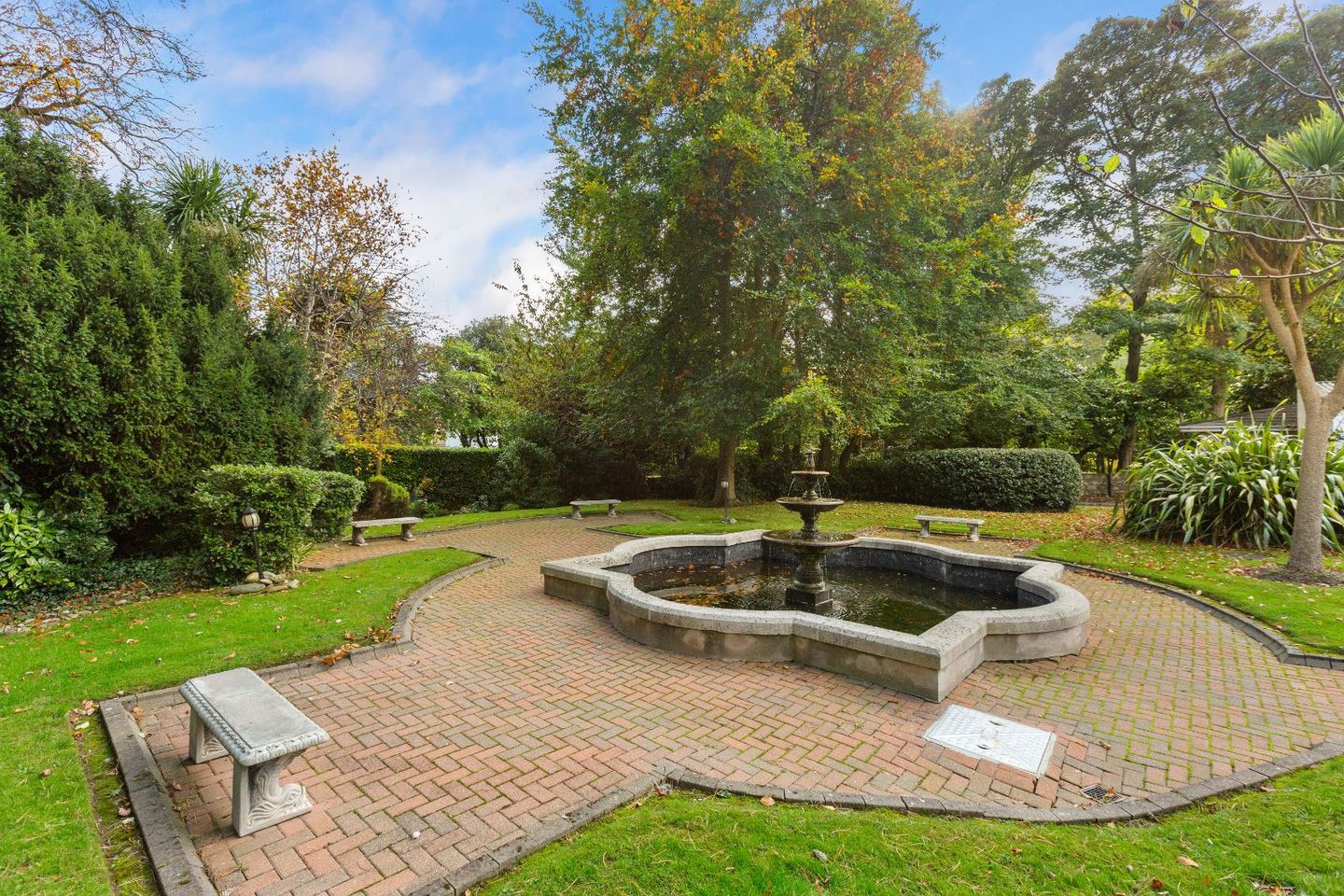 Apartment 3 , Westminster Hall, Foxrock, Dublin 18, D18HY40 4
