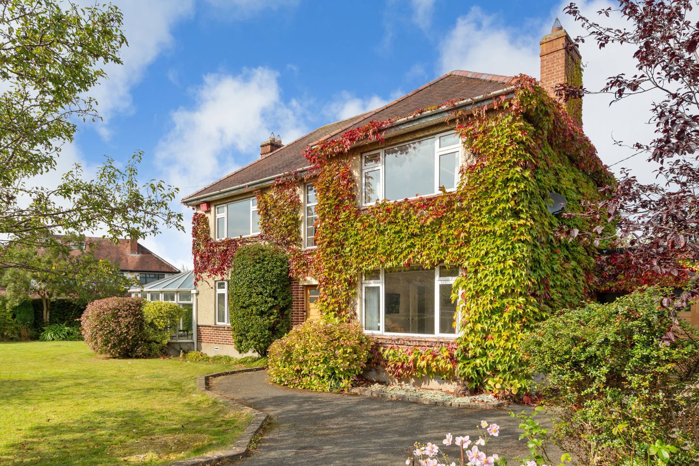 2 Hillside Drive, Castle Park, Rathfarnham, Dublin 14, D14C983 4