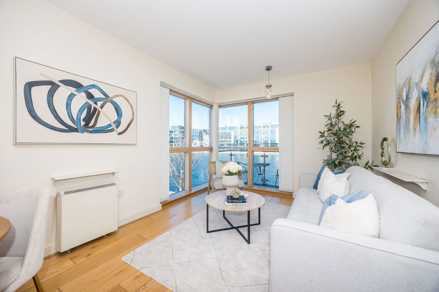 Apartment 1 , Grand Canal Wharf, Hanover Quay, Dublin 2, D04YX05 8
