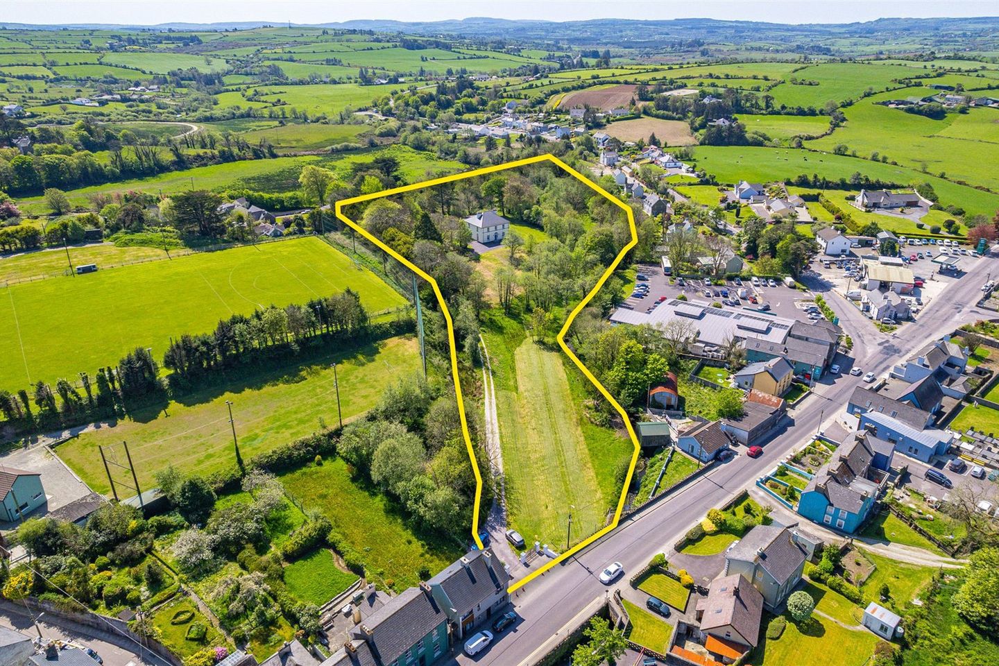 Lawn House, West End, Drimoleague, Co. Cork, P47K594