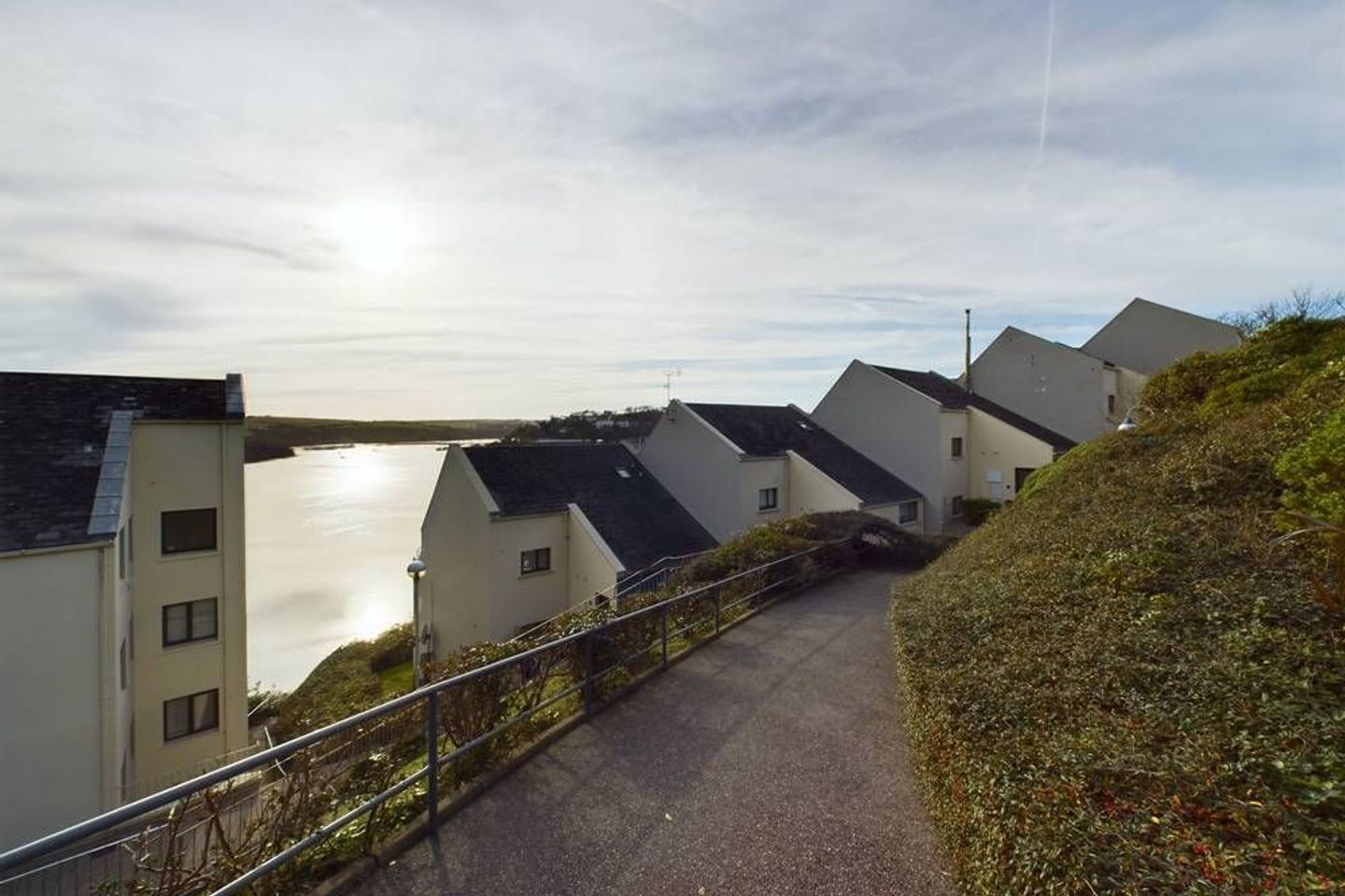 2 Ardbrack Heights, Kinsale, Kinsale, Co. Cork, P17W654 3