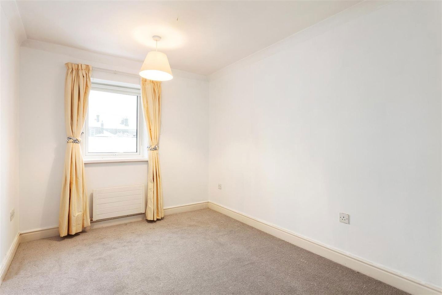 Apt 13 Raglan Hall, Clyde Road, Ballsbridge, Dublin 4 13