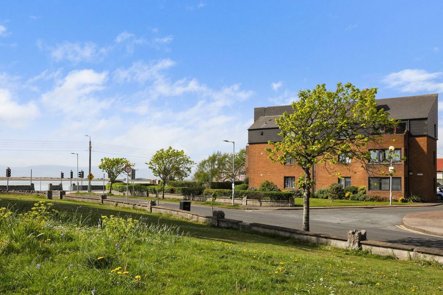 10 radcliffe apts, dublin rd, dublin 13 19