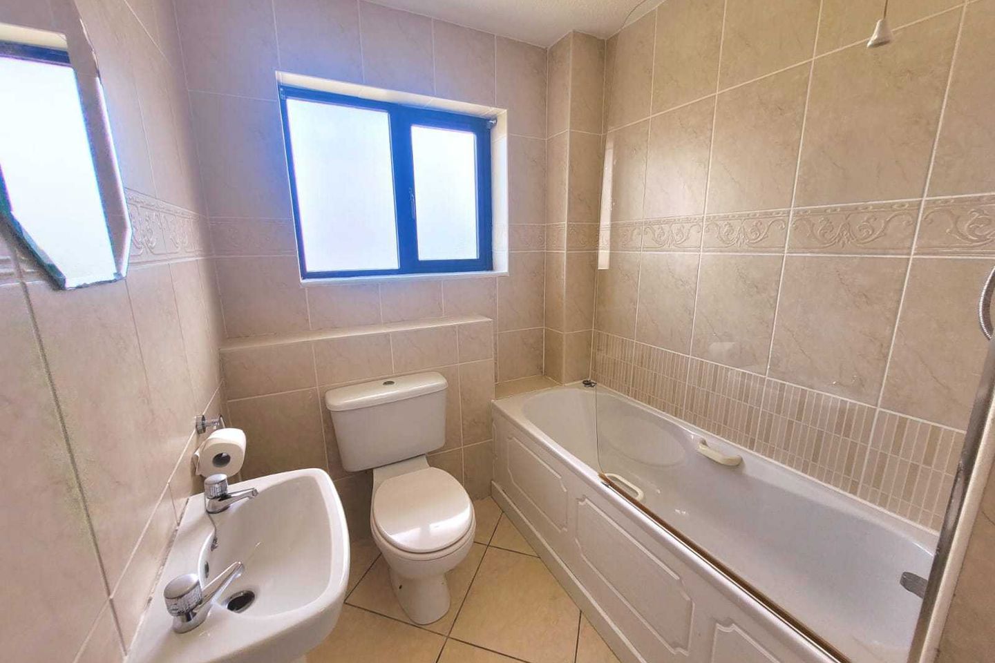 25 Carrig Court, Carrigaline, Co. Cork, P43KV20 26