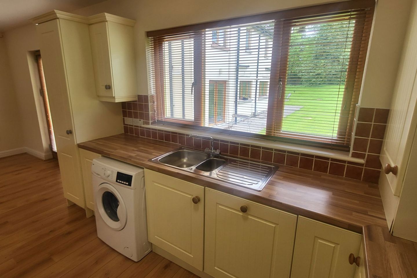 6 Earl Court, Lough Rinn, Gortletteragh, Co. Leitrim, N41X202 27