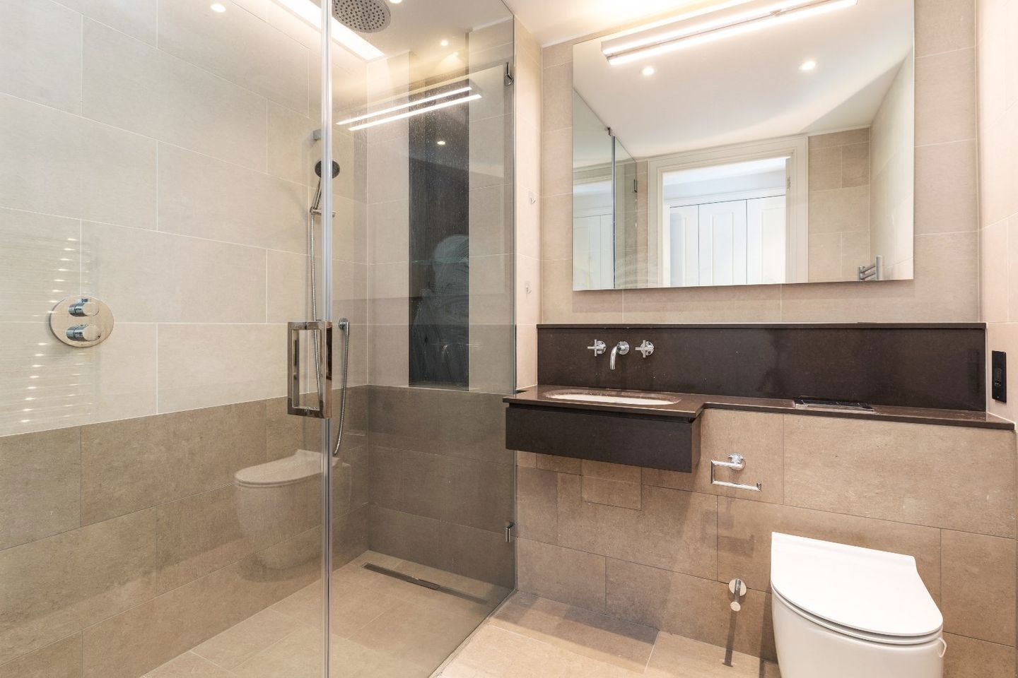 Apt 38 The Nicholson, Landsdowne Place, Dublin 4, D04K7X2