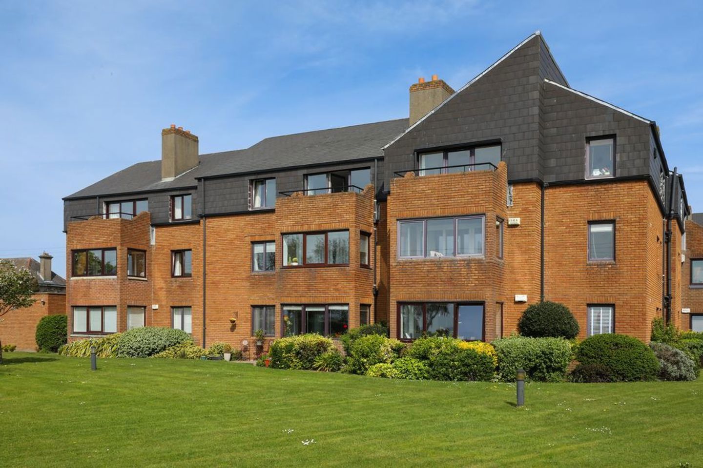 10 radcliffe apts, dublin rd, dublin 13 5