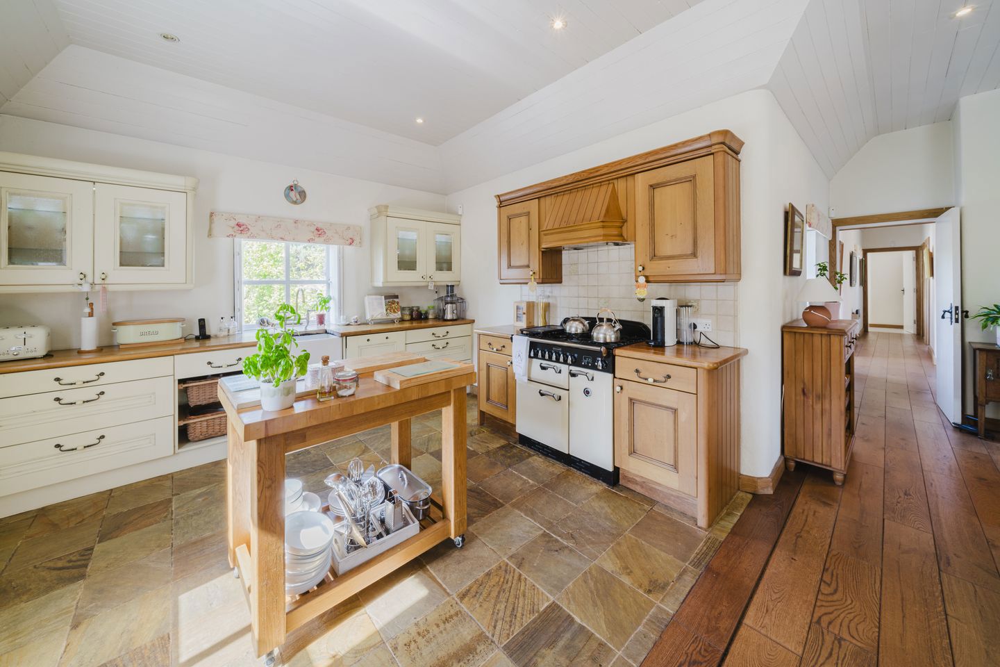 Sheeffry Cottage, Kinnock, Westport, Co. Mayo, F28PH21 15