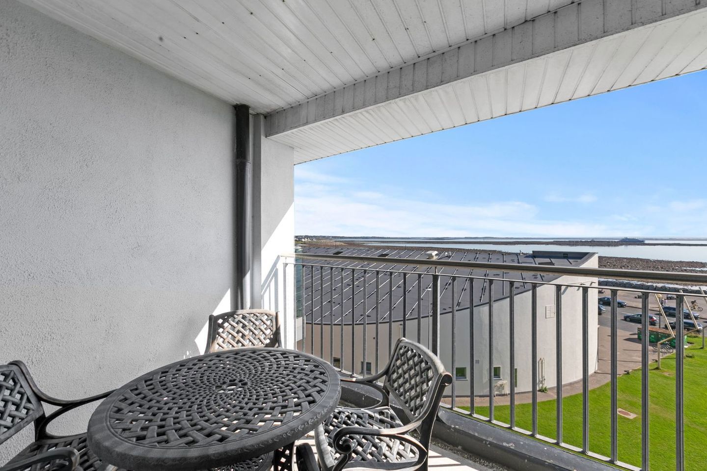 Apartment 4 , Maritimo, Quincentennial Drive, Salthill, Co. Galway, H91KFN7 17