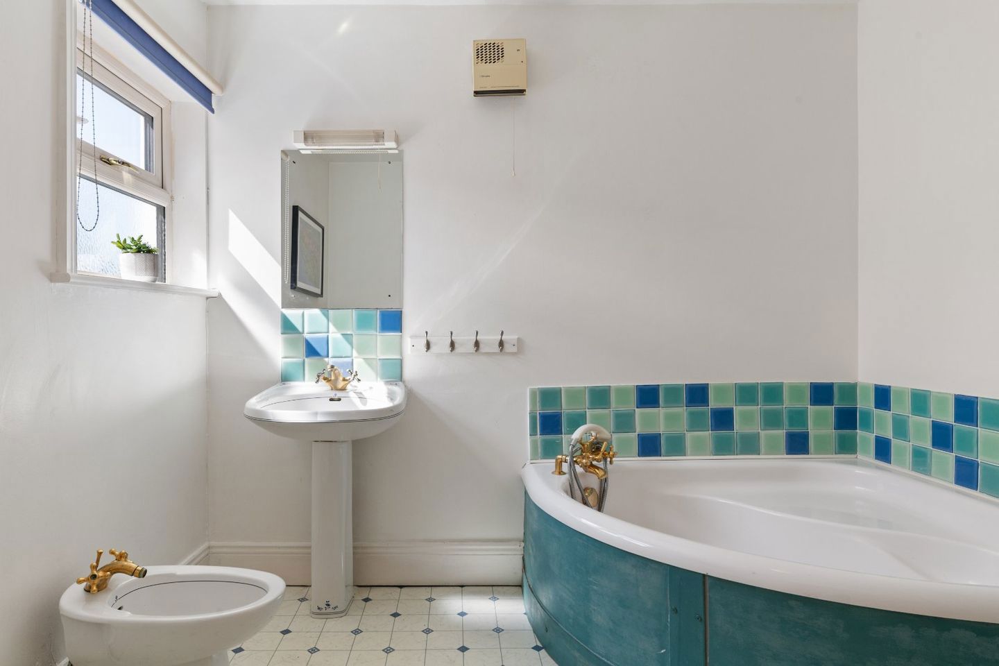 2 Woodtown Cottages, Rathfarnham, Dublin 16, D16W6X0