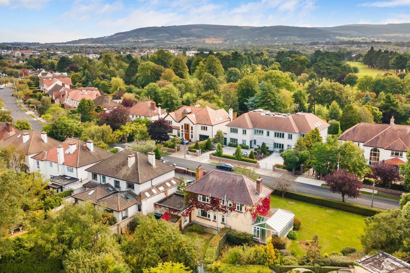 2 Hillside Drive, Castle Park, Rathfarnham, Dublin 14, D14C983 28