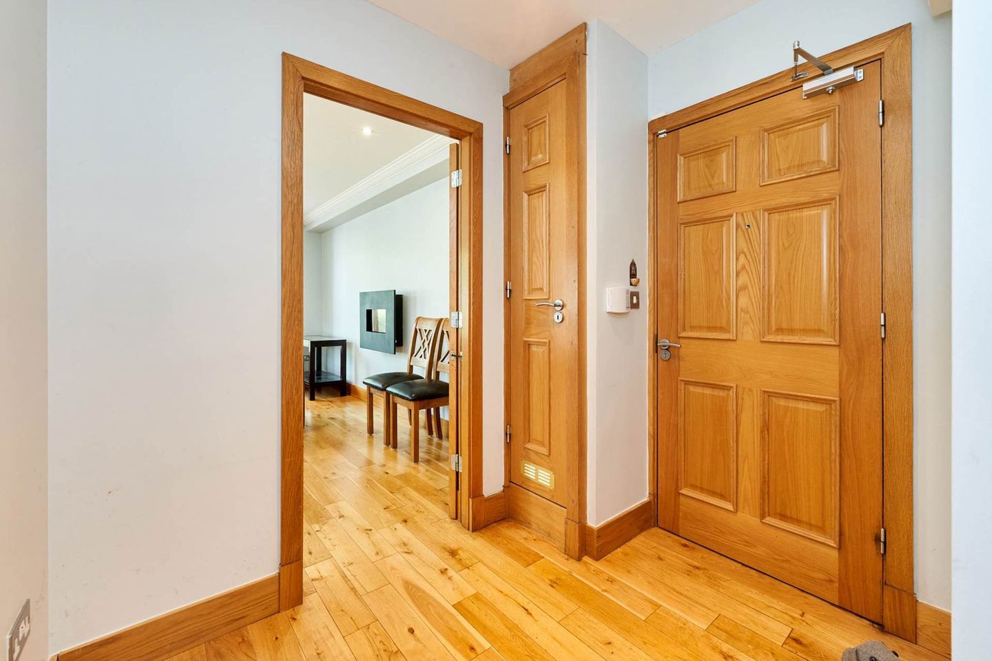 1 Fawn Lodge, Castleknock, Dublin 15 4