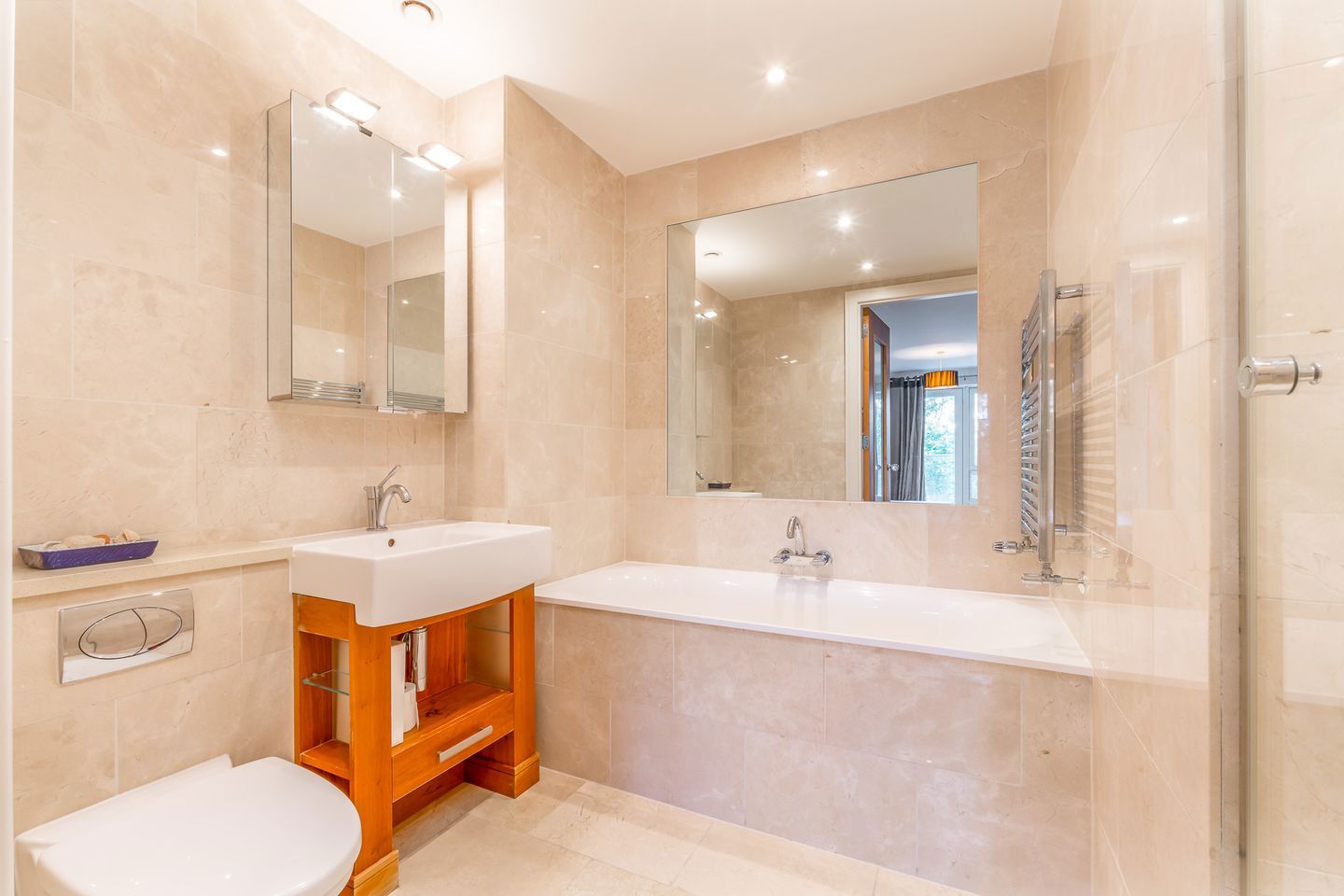 13 Shrewsbury Square, Sandymount Avenue, Ballsbridge, Dublin 4, D04KC43 9