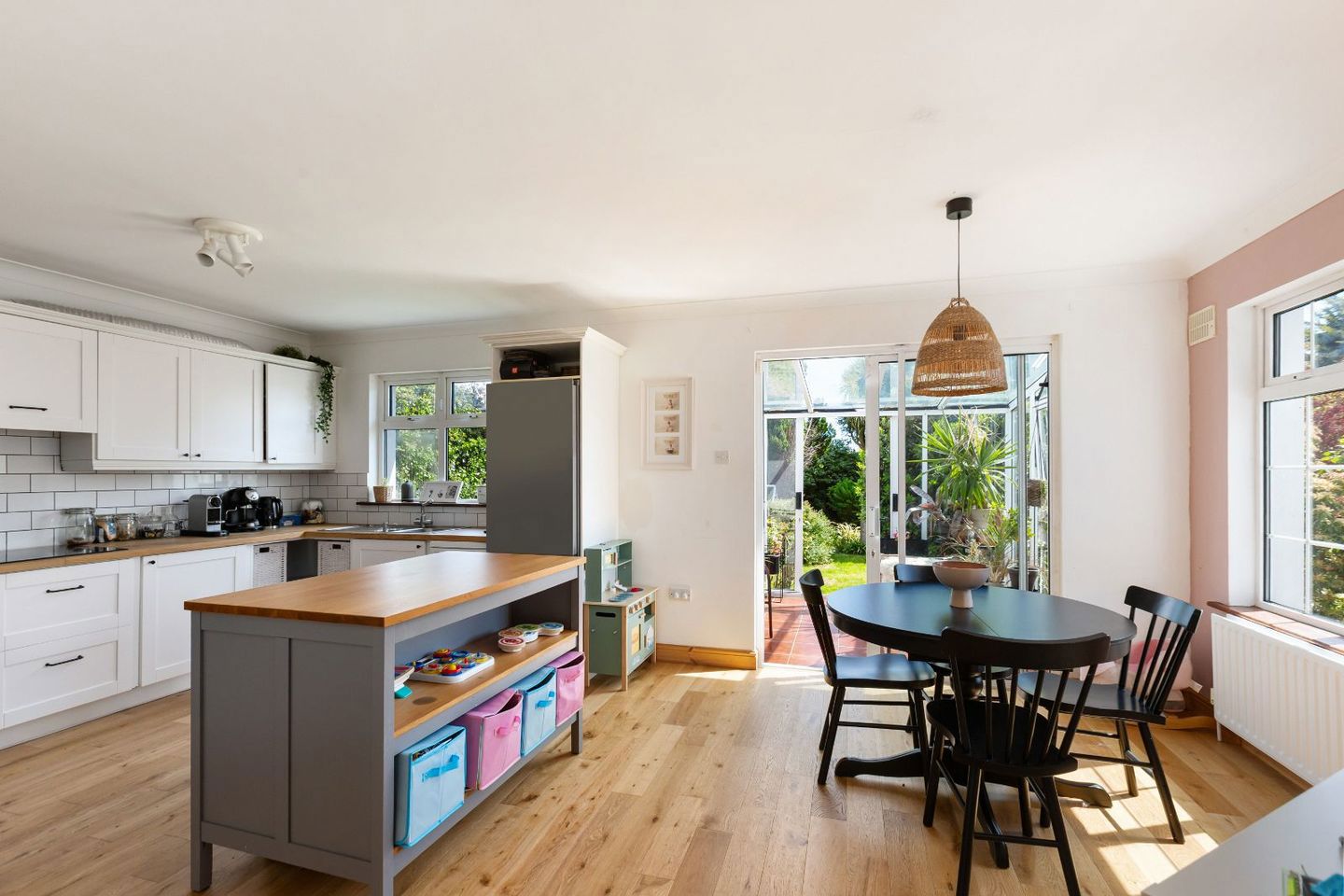 rathenrea, sea rd, kilcoole 4