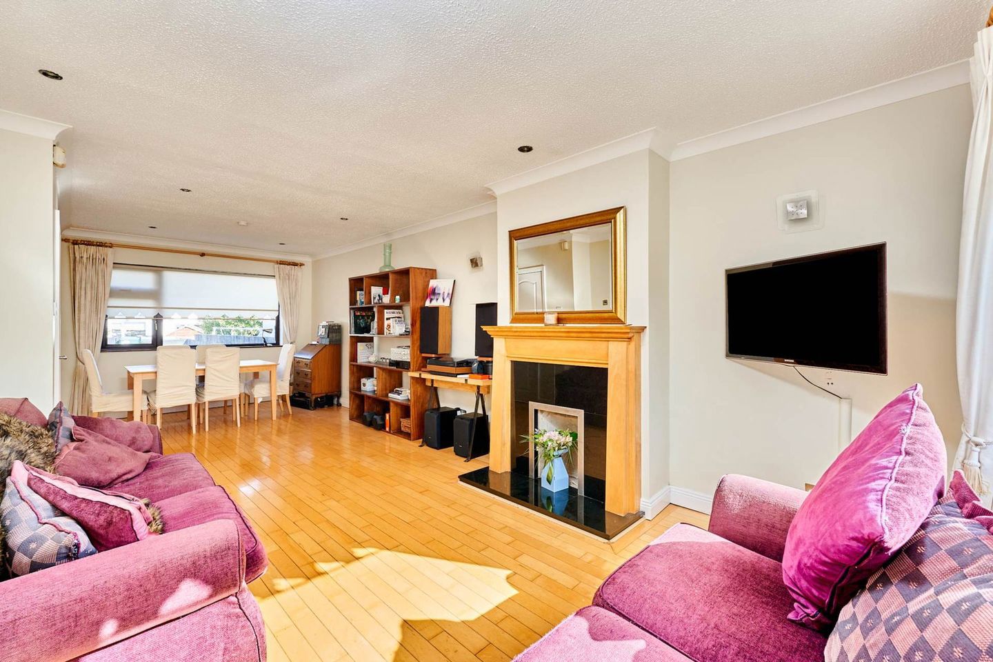 31 Castleknock Crescent, Castleknock, Dublin 15 10