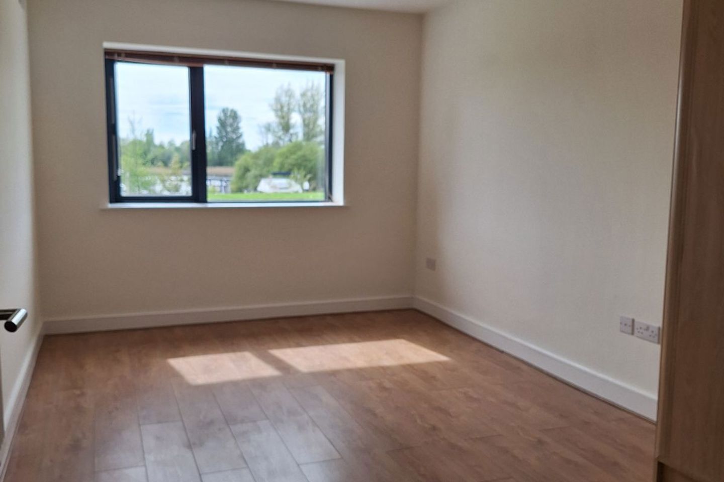 apartment 78 jolly mariner, marina village  brick island, coosan road  athlone