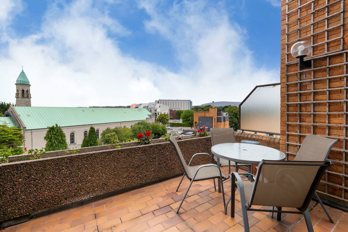30 Merrion Village, Ballsbridge, Dublin 4, D04KD29 9