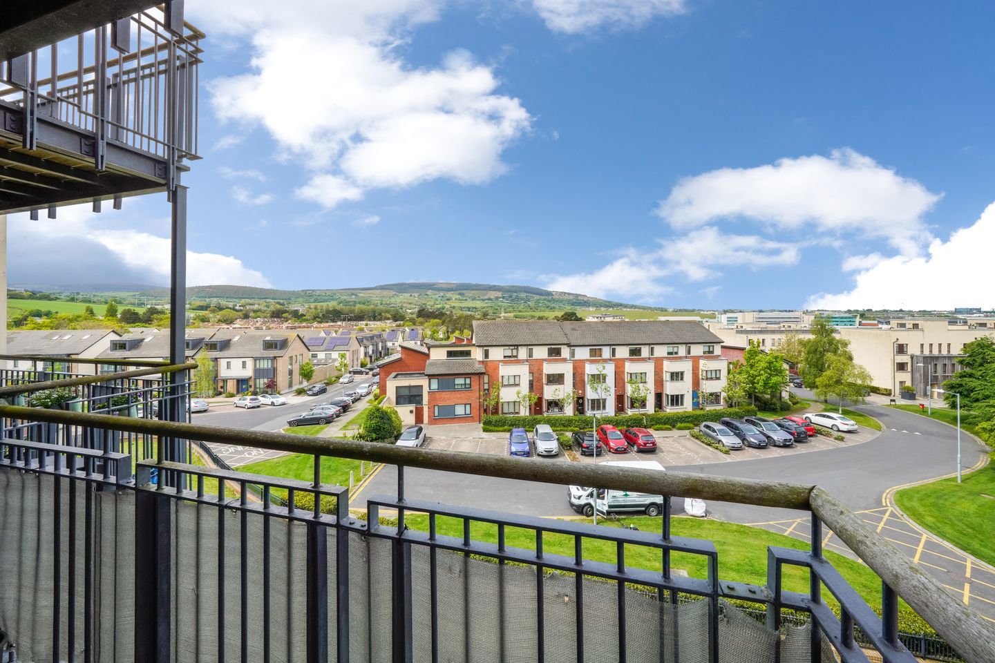 70 The Crescent, Carrickmines Manor, D18 WC93, Carrickmines, Dublin 18 27