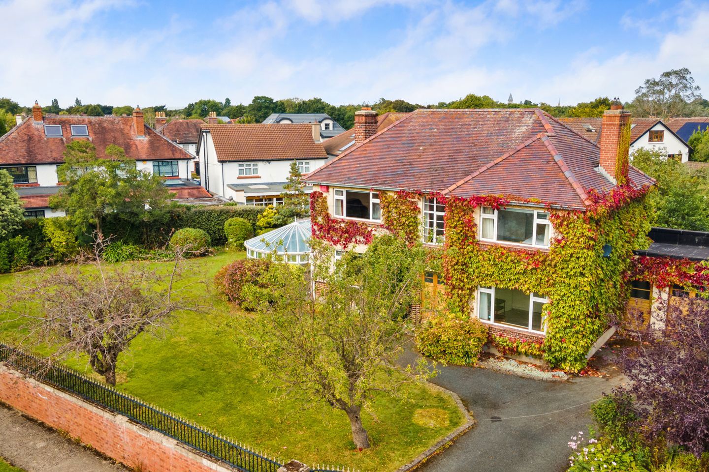 2 Hillside Drive, Castle Park, Rathfarnham, Dublin 14, D14C983 6