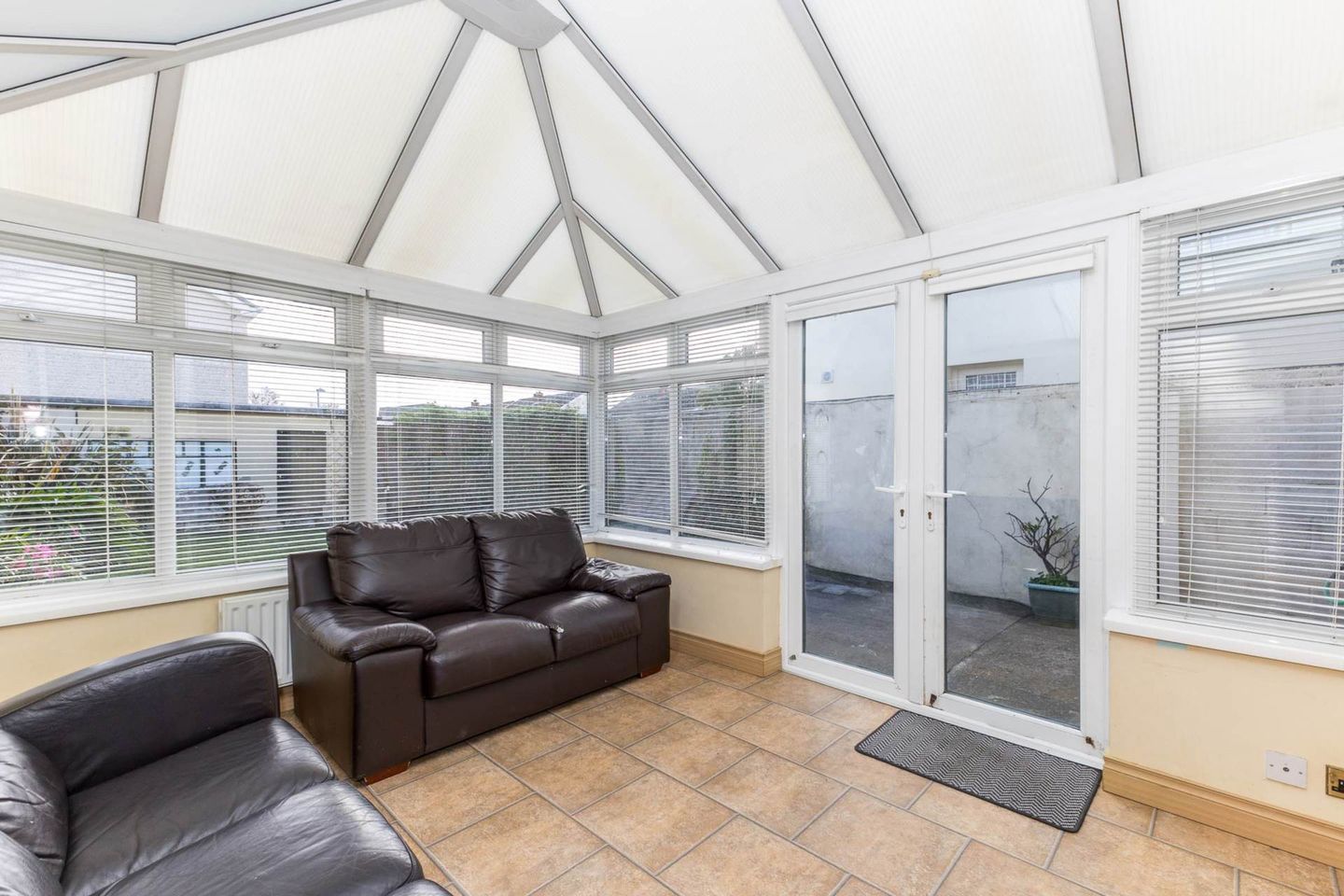 7 Carraroe Avenue, The Donahies, Donaghmede, Dublin 13 15
