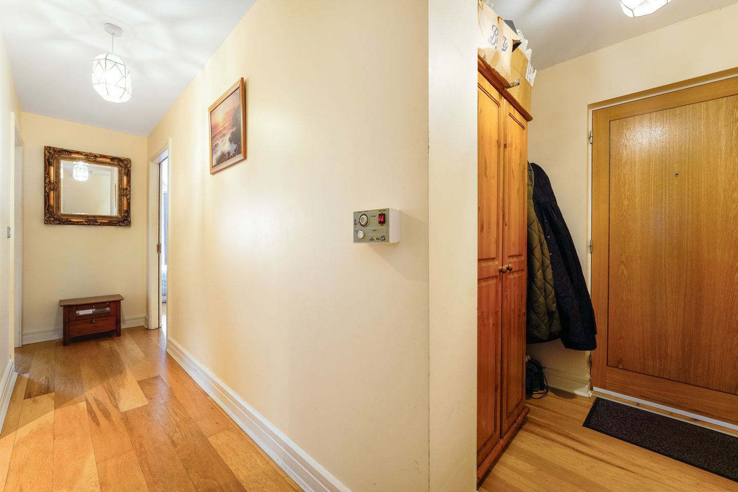 70 The Crescent, Carrickmines Manor, D18 WC93, Carrickmines, Dublin 18 15