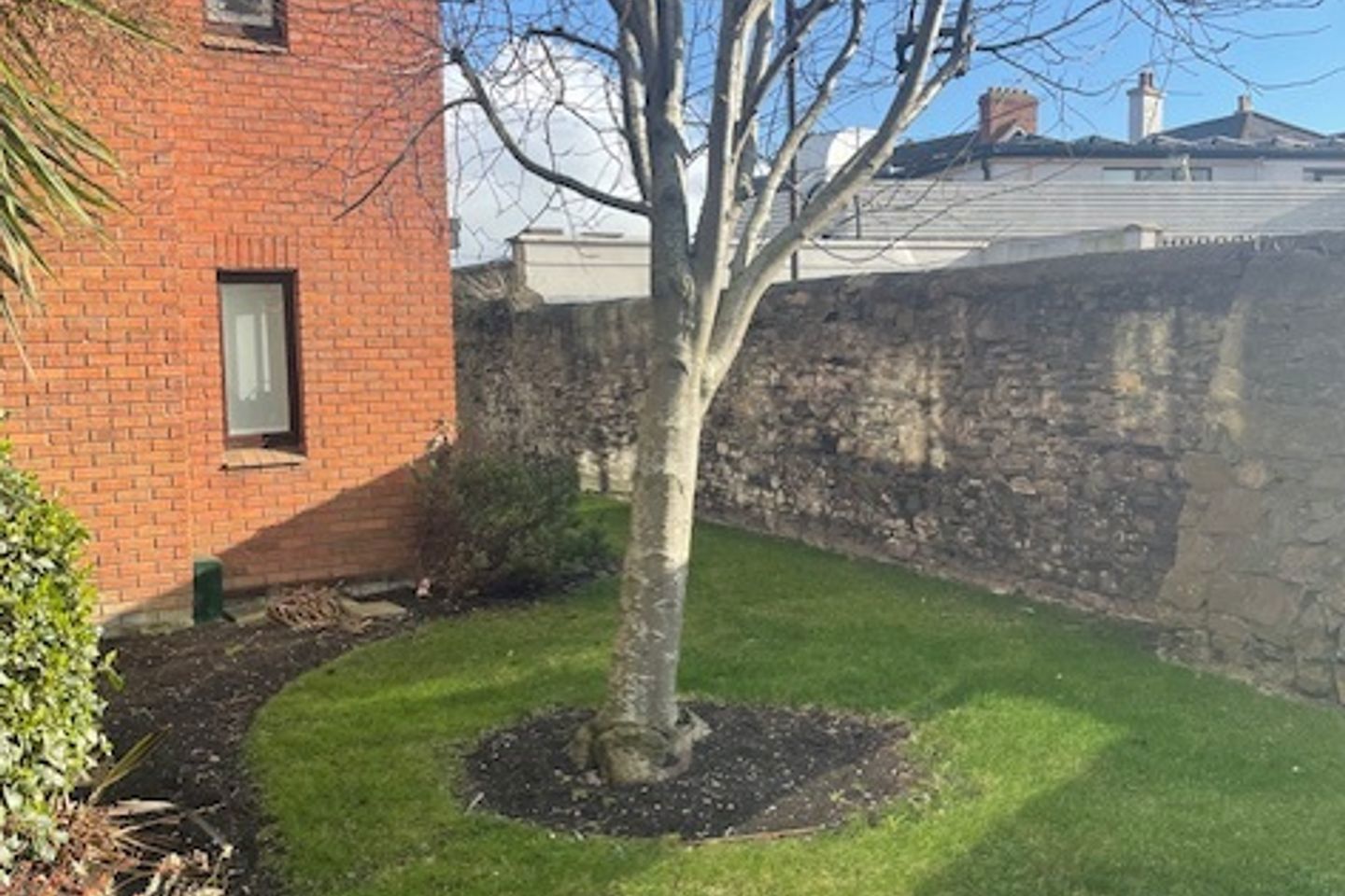 apt 20, carlton court, st lawrence rd dublin 3 9
