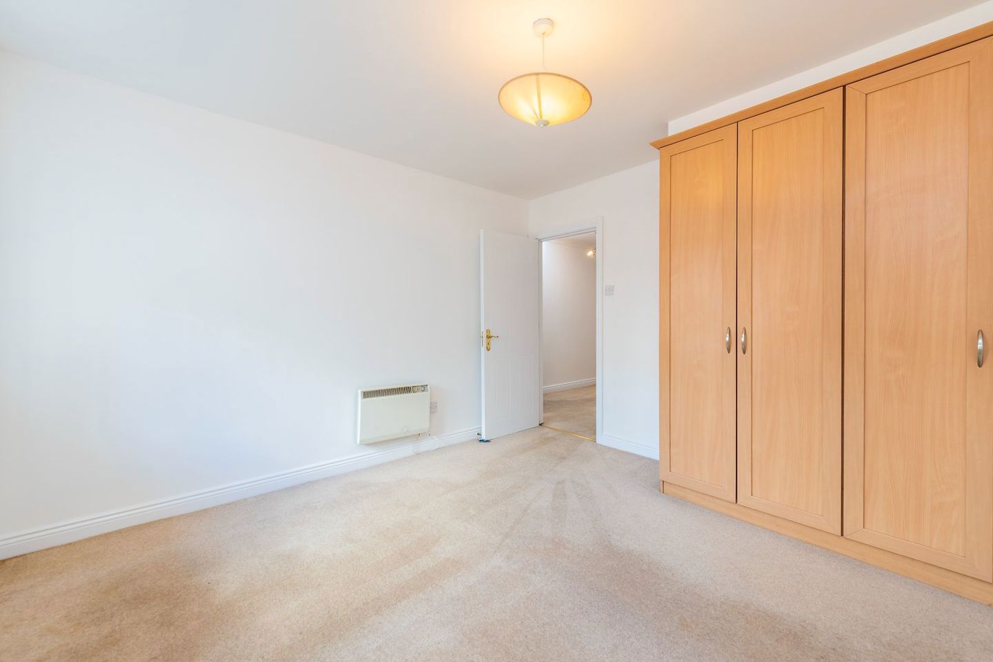 11 botanic sq, botanic ave, dublin 9 5