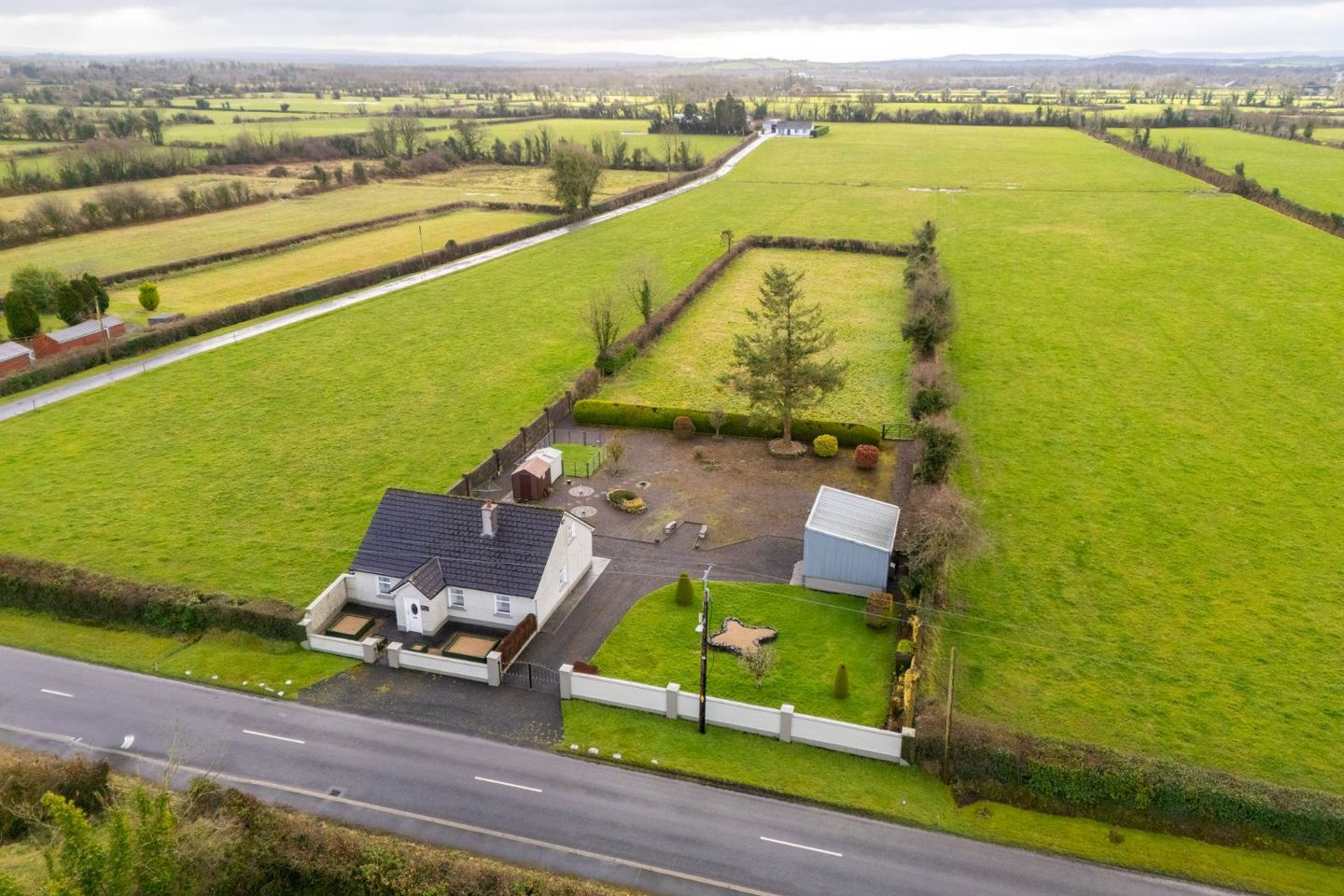 Rosevale, Shannon Road, Mountrath, Mountrath, Co. Laois, R32R8P0 16