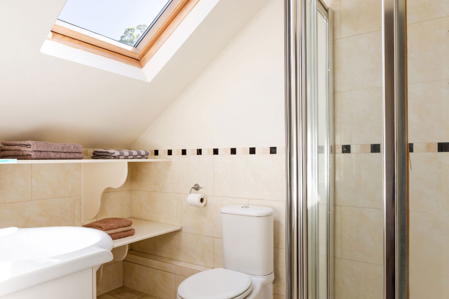40 Rose Park, Kill Avenue, Dun Laoghaire, Co. Dublin, A96Y0A3 11