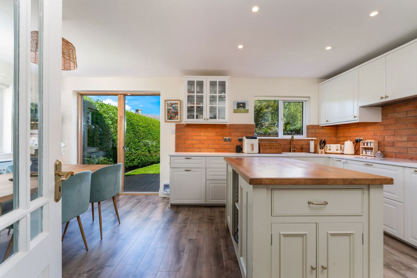 4 larkfield ave, harolds cross, dublin 6w 19