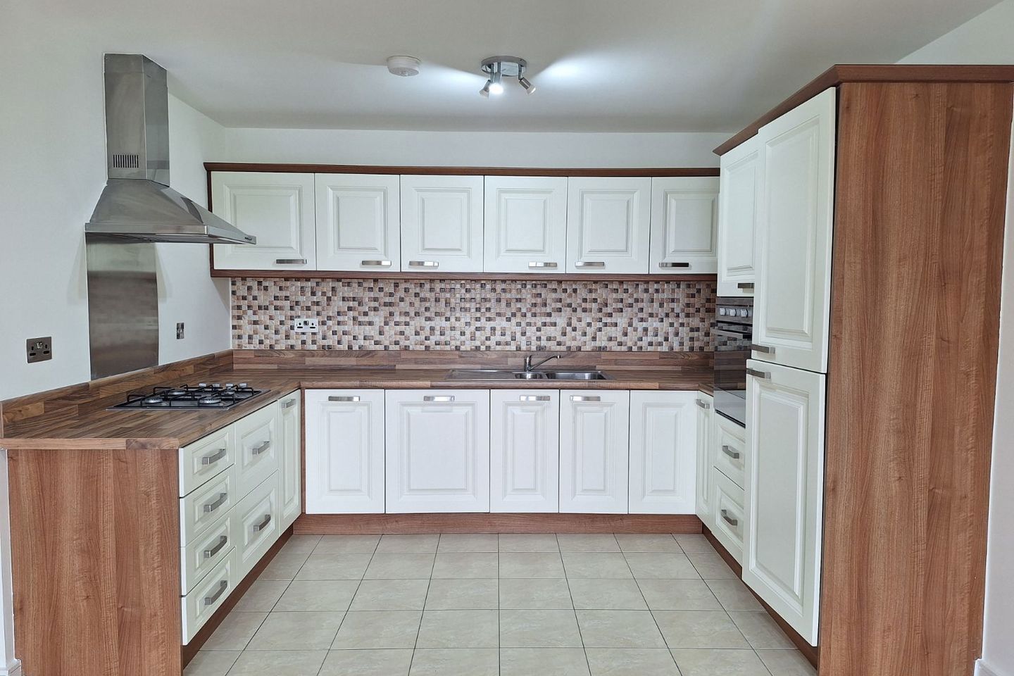 apartment 78 jolly mariner, marina village  brick island, coosan road  athlone