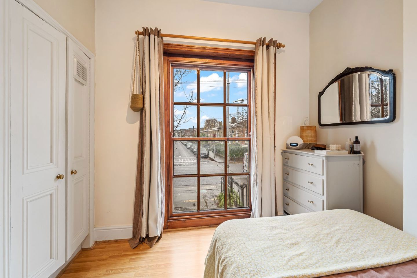 apartment no 2, 14 heytesbury steet, dublin 8 11