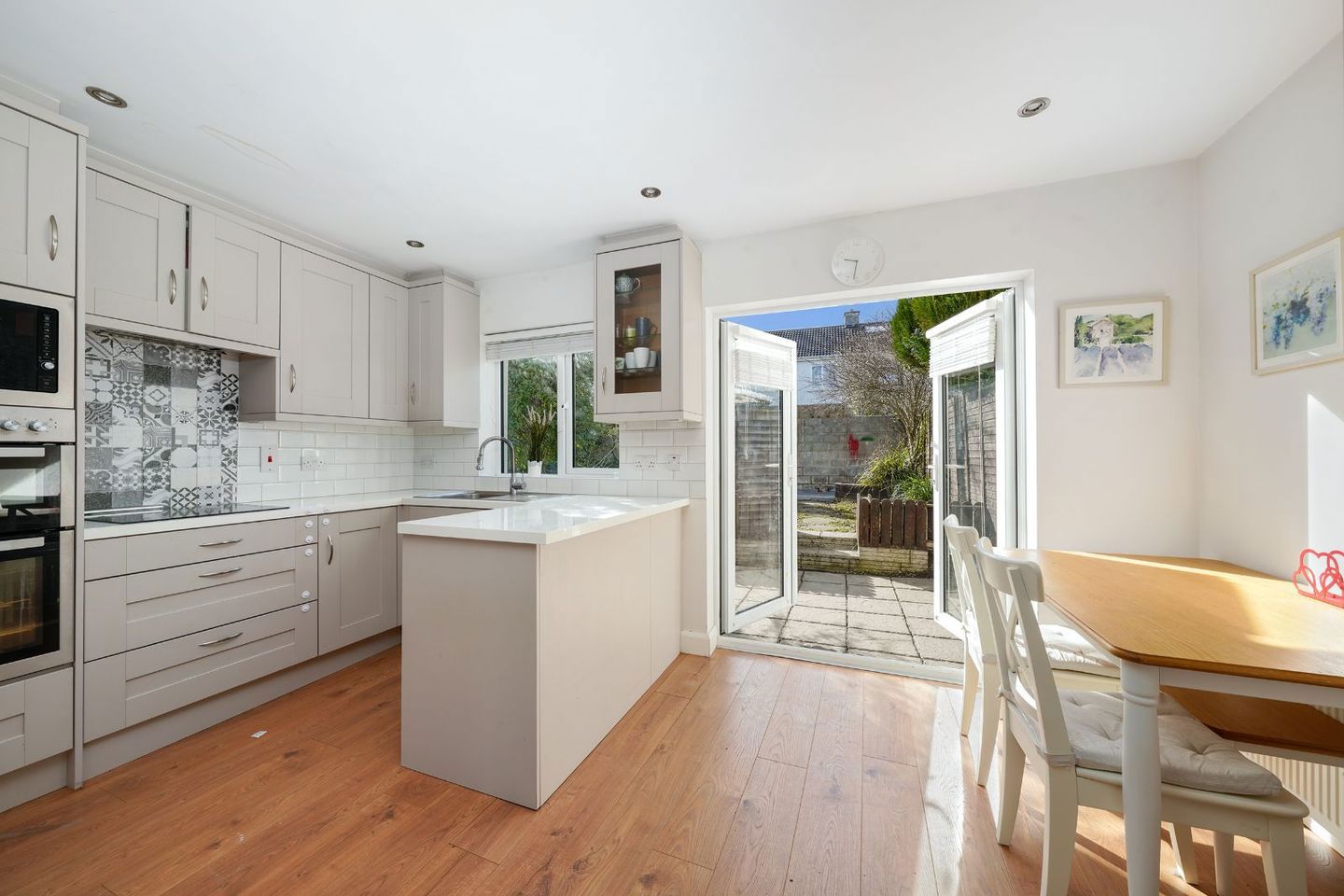 2 maple dr, laurel lodge, carpenterstown park dublin 15 8