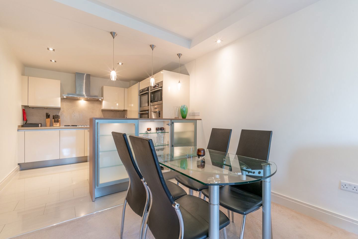 13 Shrewsbury Square, Sandymount Avenue, Ballsbridge, Dublin 4, D04KC43 17