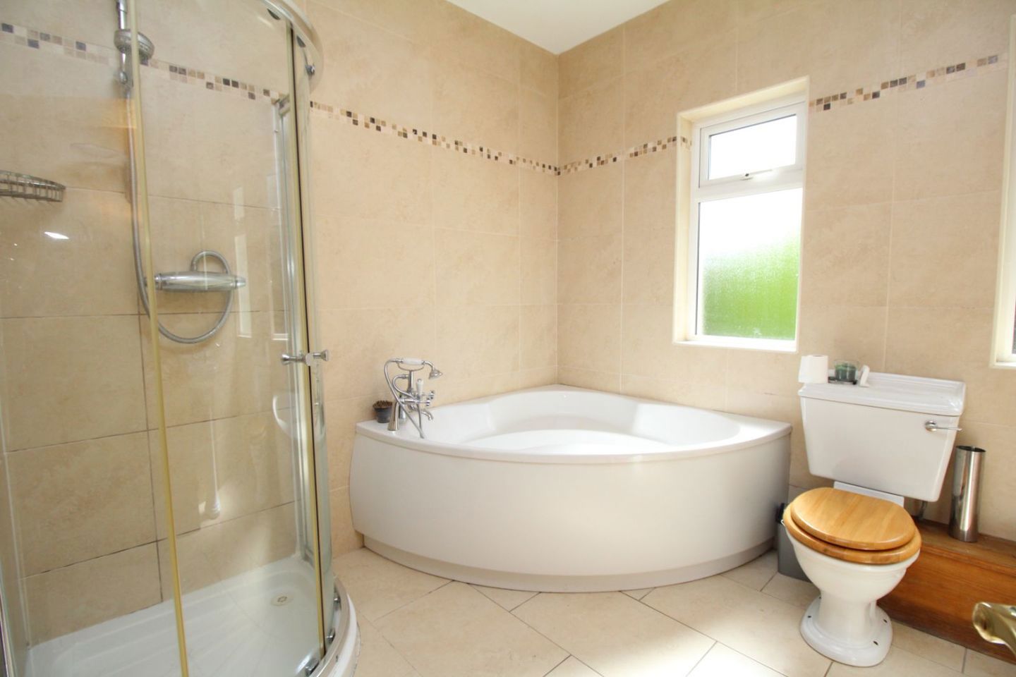 Teach Árd, Ardnacassa, Longford Town, Co. Longford, N39Y6D9