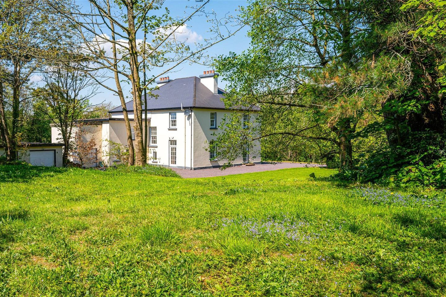 Lawn House, West End, Drimoleague, Co. Cork, P47K594