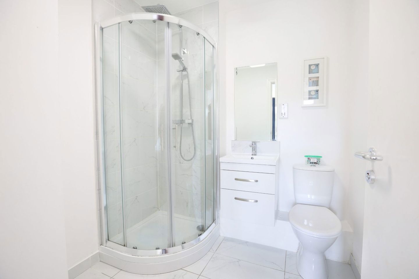 Apartment 27, Carmanhall Court, Burton Hall Road, Leopardstown, Dublin 18, D18YK84 2