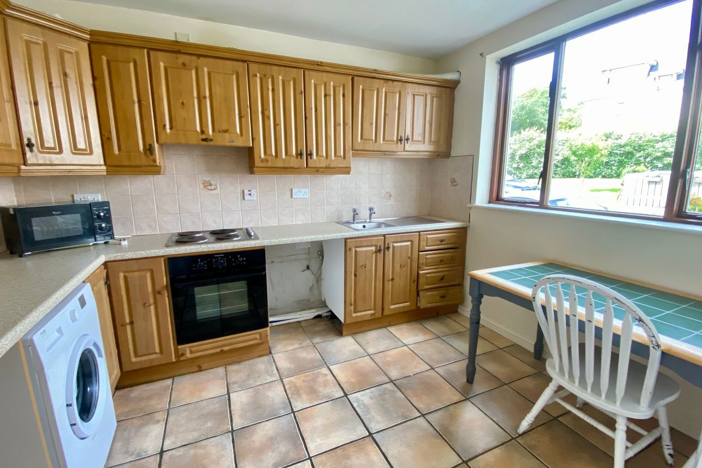 13 Railway Avenue, Clifden, Co.Galway, H71TR68 3