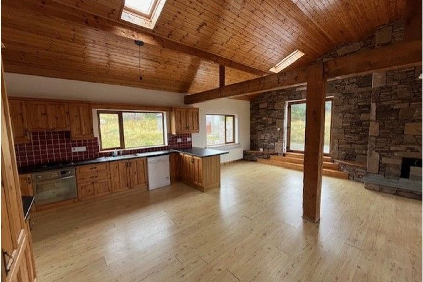 Coolnaharragill Upper, Glenbeigh, Ballynakilly, Co. Kerry, V93E684