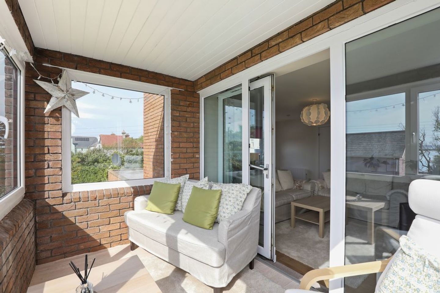 10 radcliffe apts, dublin rd, dublin 13 13