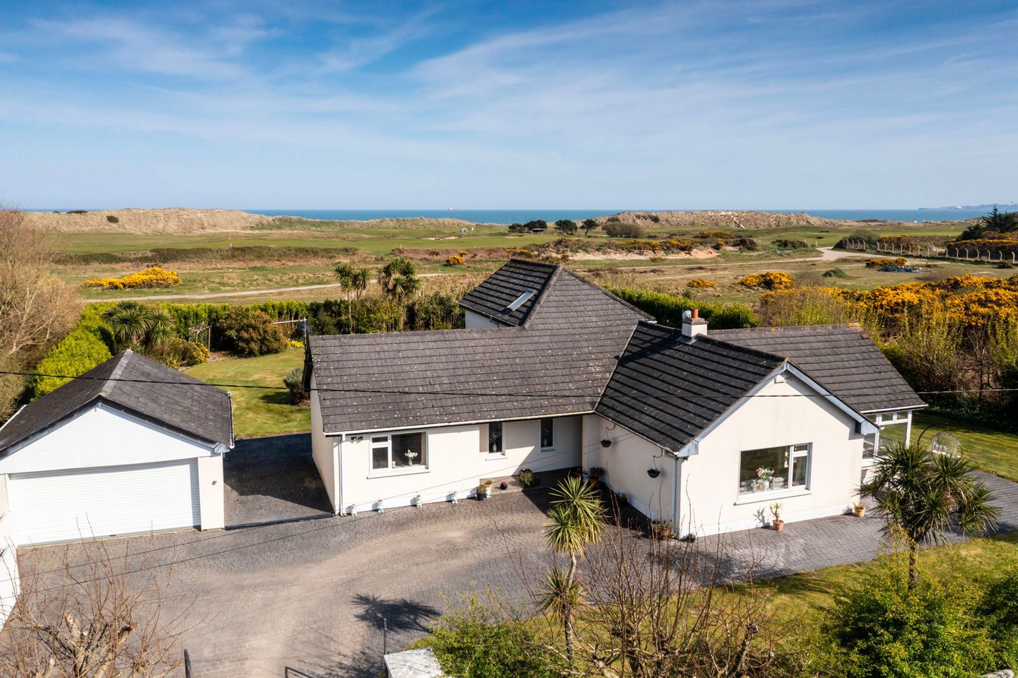 Sealinks, White Gables, The Burrow, Rosslare Strand, Wexford, Y35HN63