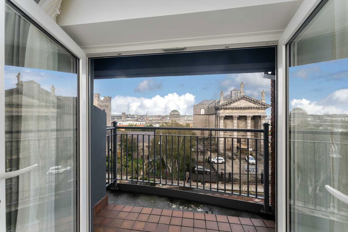 Apt 20 Christchurch Hall, High Street, D08 R281, Dublin 8, D08R281 17