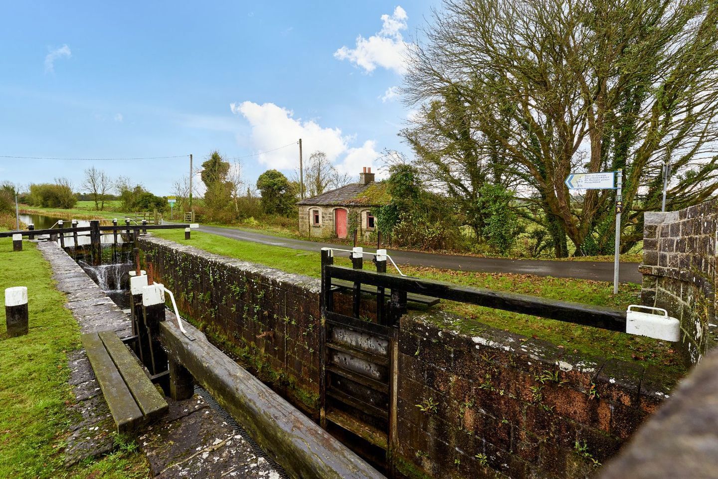 Lock House, Castlegaddery, Ballynacargy, Ballynacarrigy, Co. Westmeath, N91RD93 6