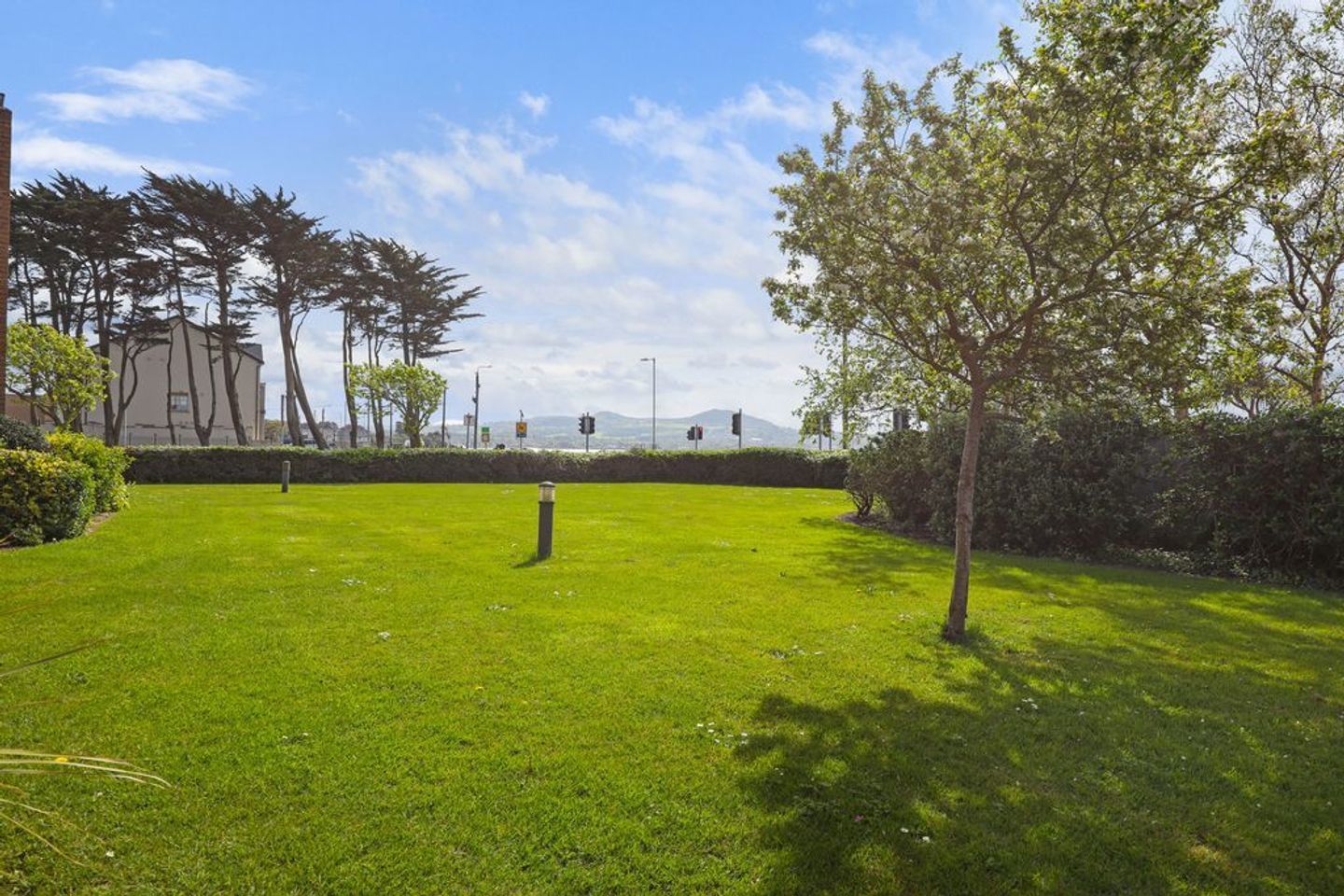 10 radcliffe apts, dublin rd, dublin 13 4