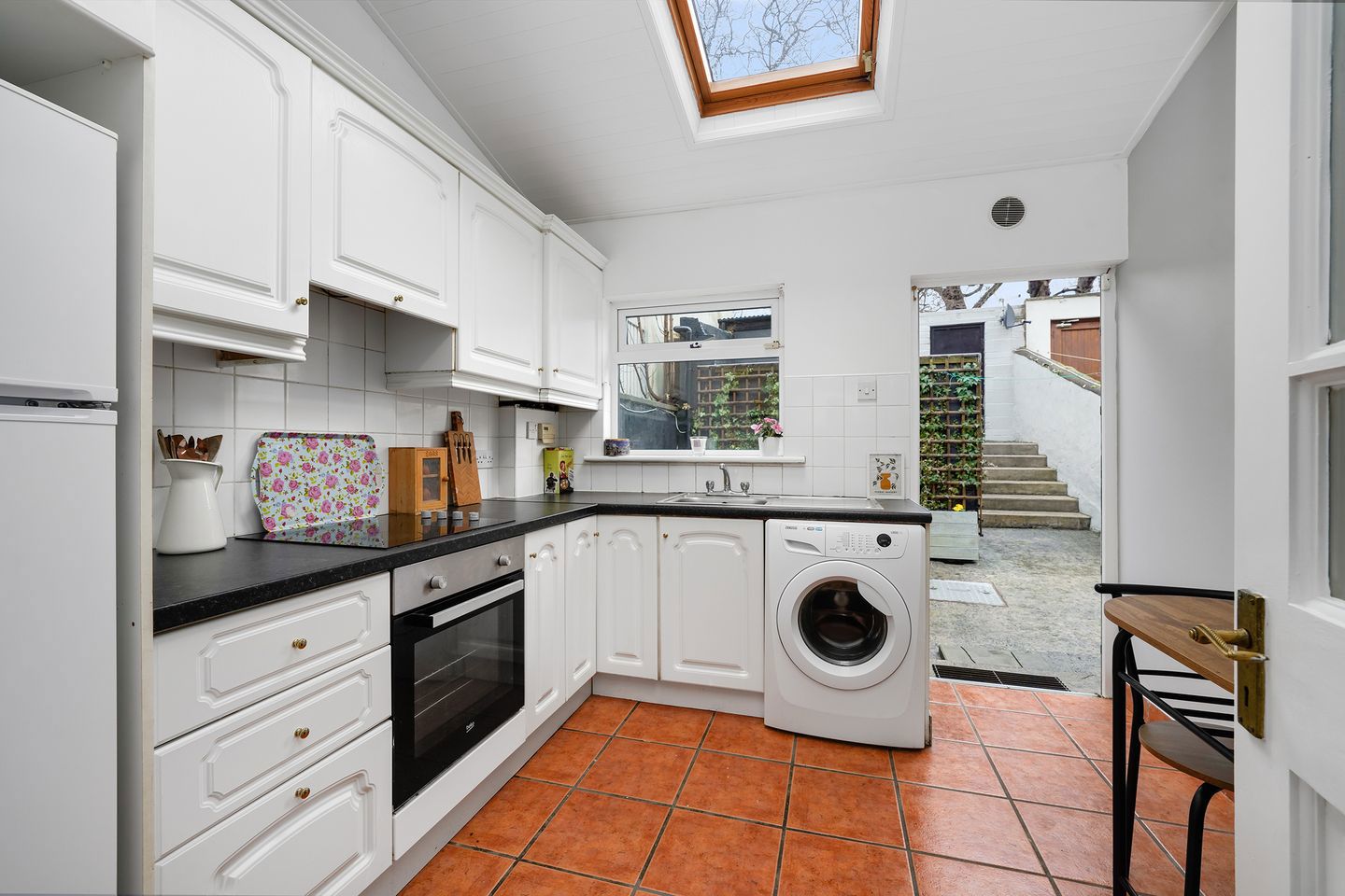17 millmount ave, drumcondra, dublin 9 5